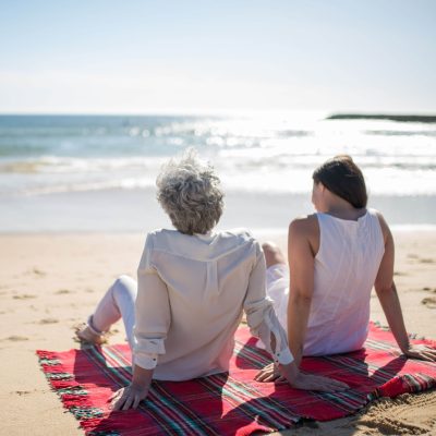 momanddaughterblanket